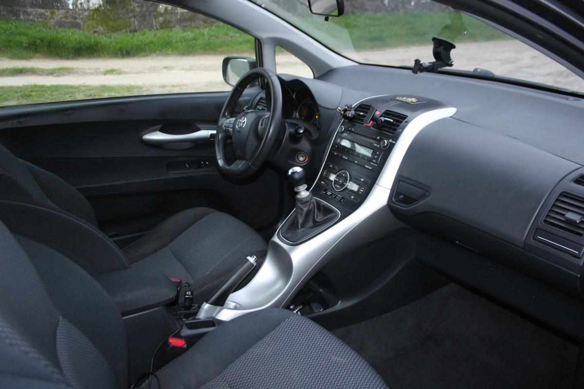 toyota-auris-2011-diesel-1364cc