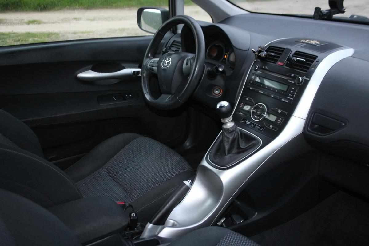 toyota-auris-2011-diesel-1364cc