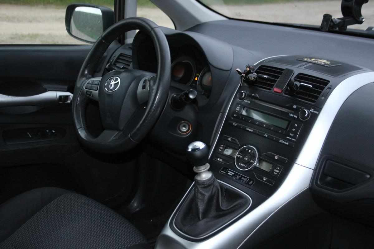 toyota-auris-2011-diesel-1364cc