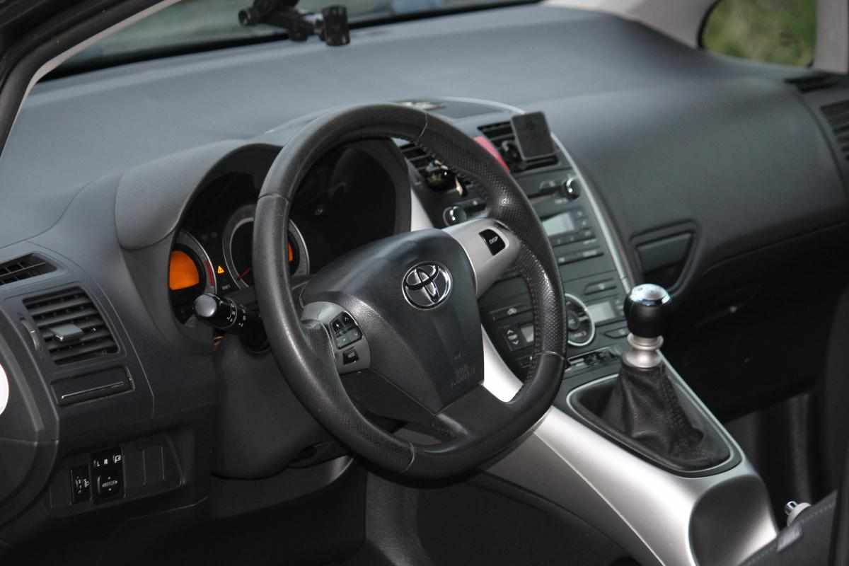 toyota-auris-2011-diesel-1364cc