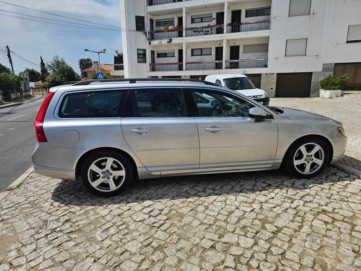 volvo-v70-1-6-drive-2012-diesel-1560cc
