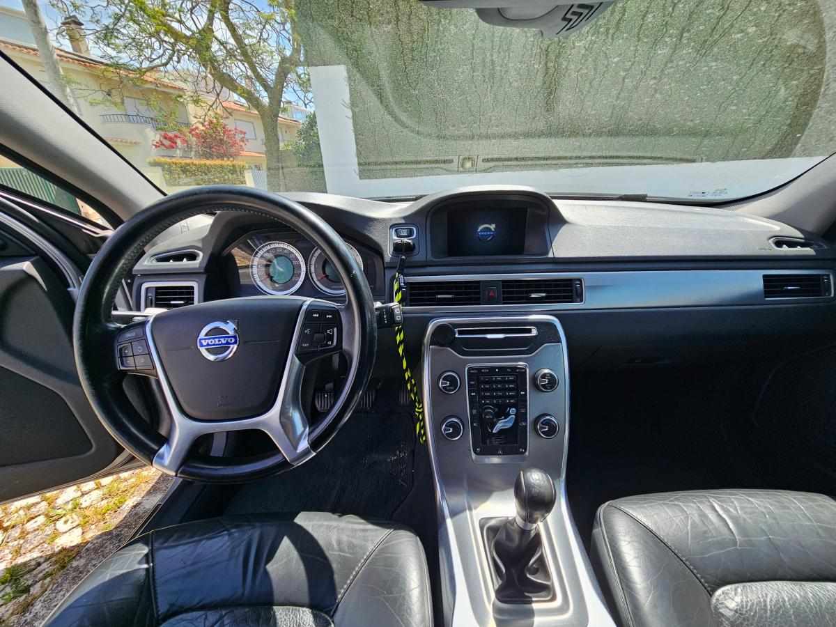 volvo-v70-1-6-drive-2012-diesel-1560cc