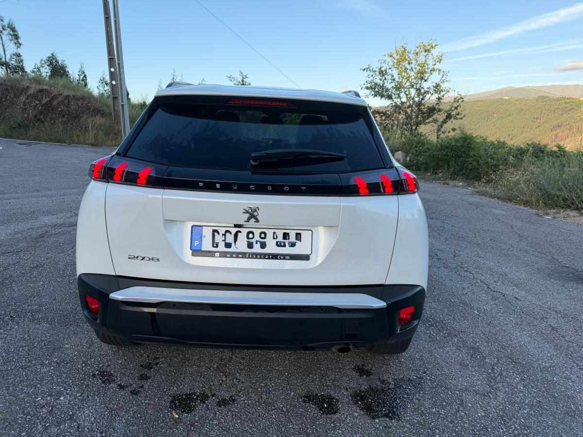 peugeot-2008-1-2-puretech-2023-gasolina-1199cc
