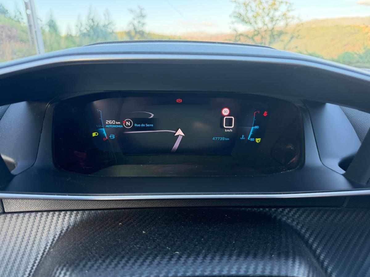peugeot-2008-1-2-puretech-2023-gasolina-1199cc