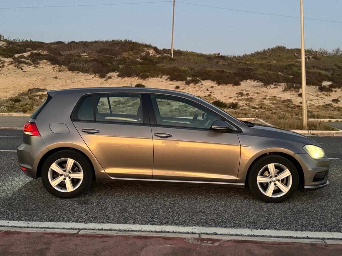 volkswagen-golf-1-6-tdi-bluemotion-2015-diesel-1598cc