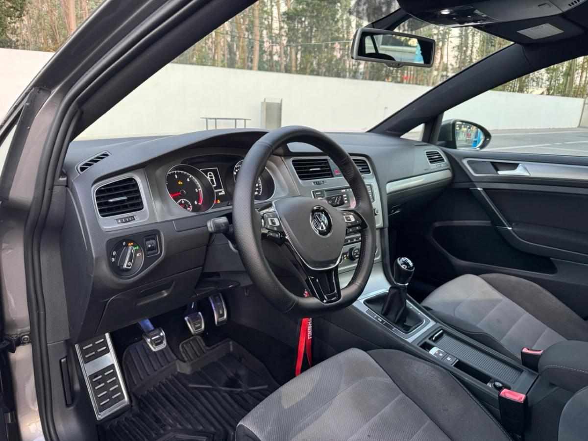volkswagen-golf-1-6-tdi-bluemotion-2015-diesel-1598cc
