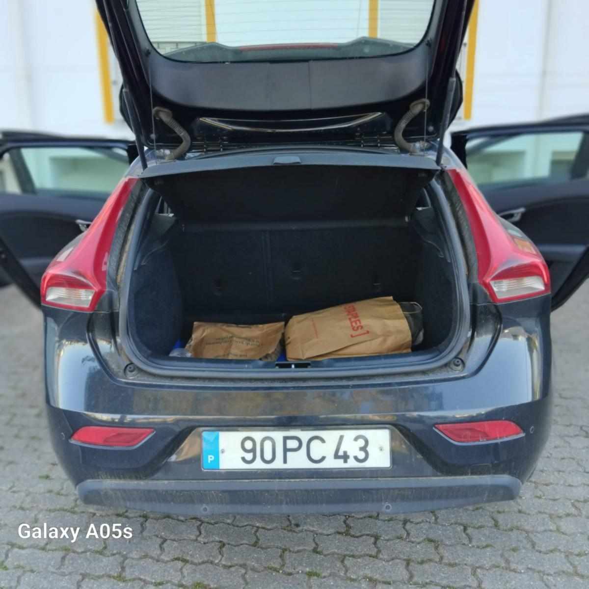 volvo-v40-1-6-d2-2014-diesel-1560cc