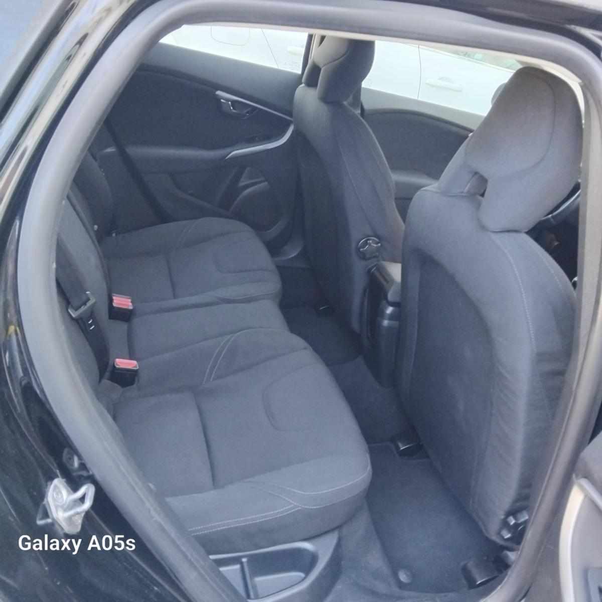 volvo-v40-1-6-d2-2014-diesel-1560cc