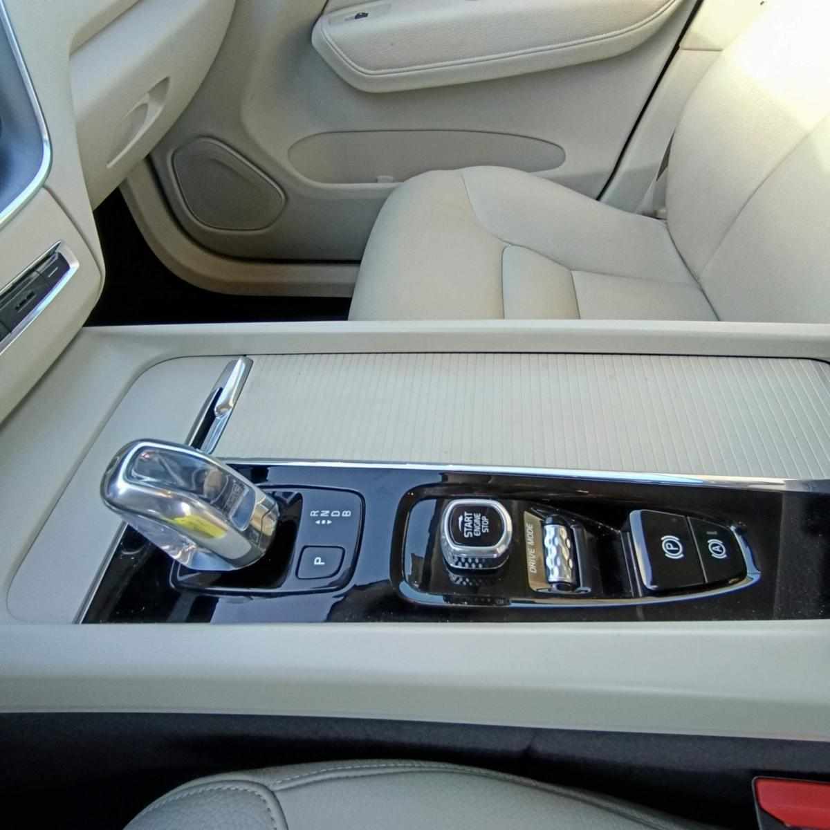 volvo-xc60-t8-twin-engine-awd-2017-gasolina-1969cc