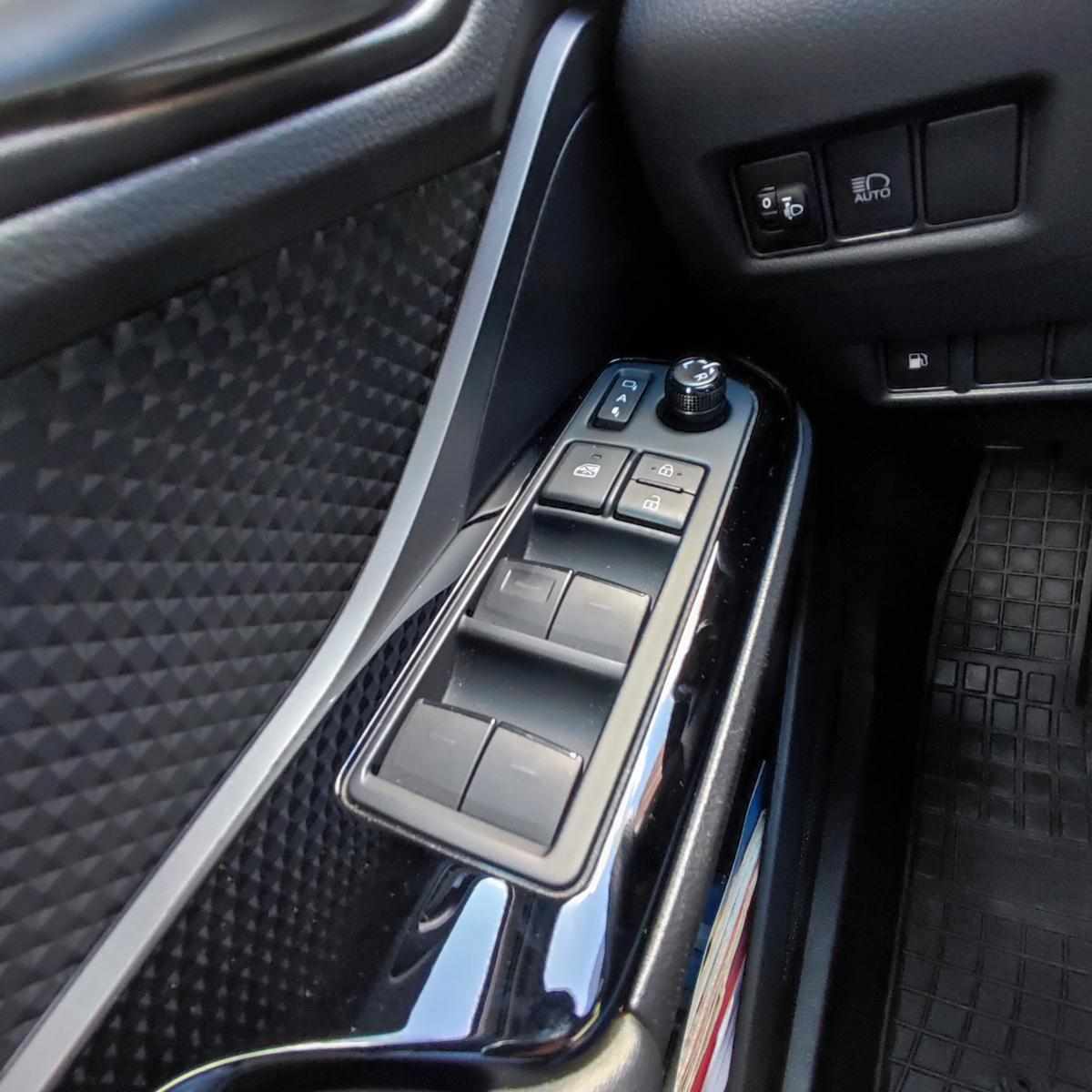 toyota-c-hr-2-0-phev-2023-gasolina-1987cc