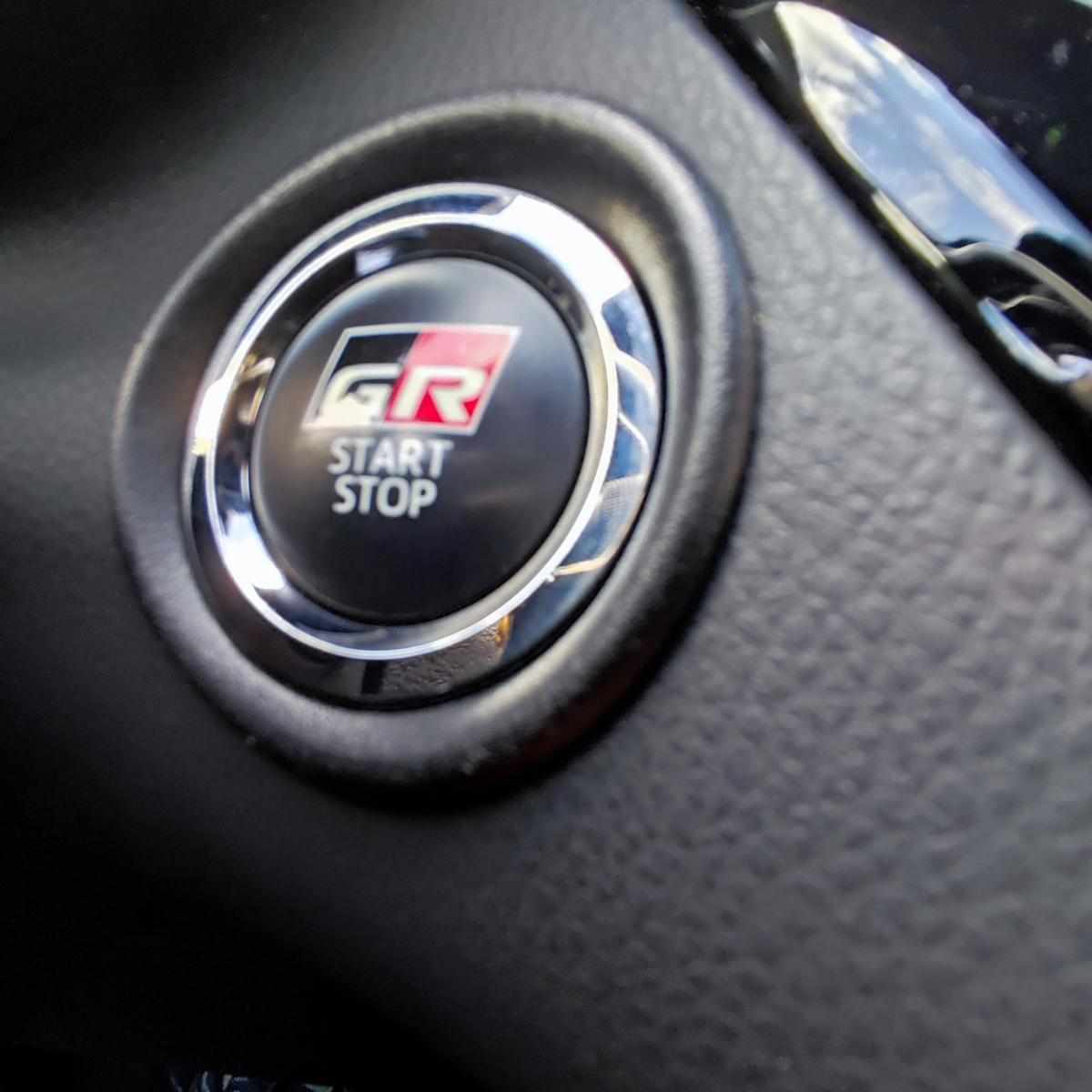 toyota-c-hr-2-0-phev-2023-gasolina-1987cc