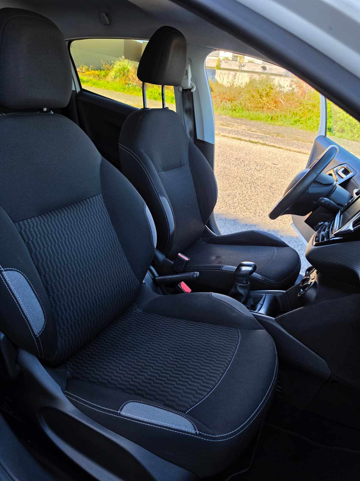 peugeot-208-1-2-vti-2016-gasolina-1199cc