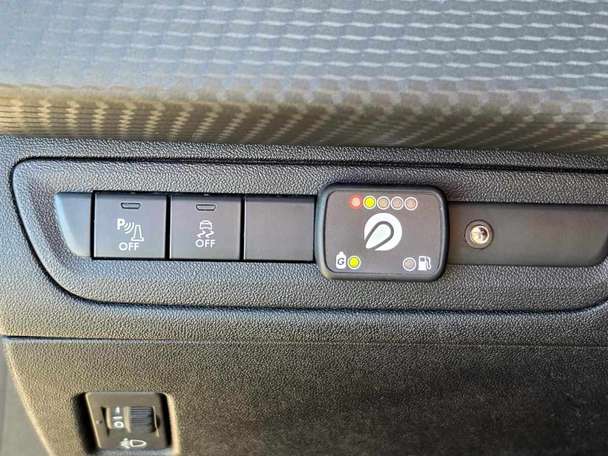 peugeot-208-1-2-vti-2016-gasolina-1199cc