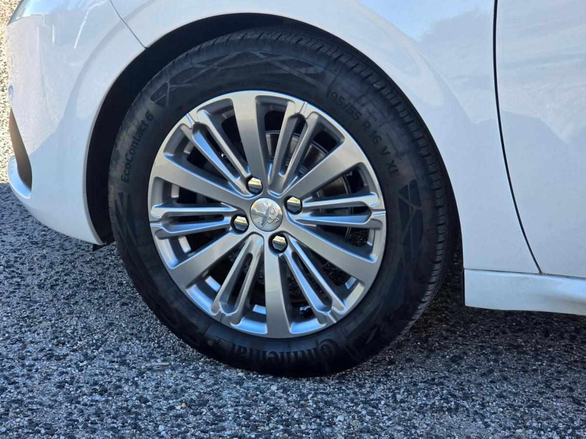 peugeot-208-1-2-vti-2016-gasolina-1199cc