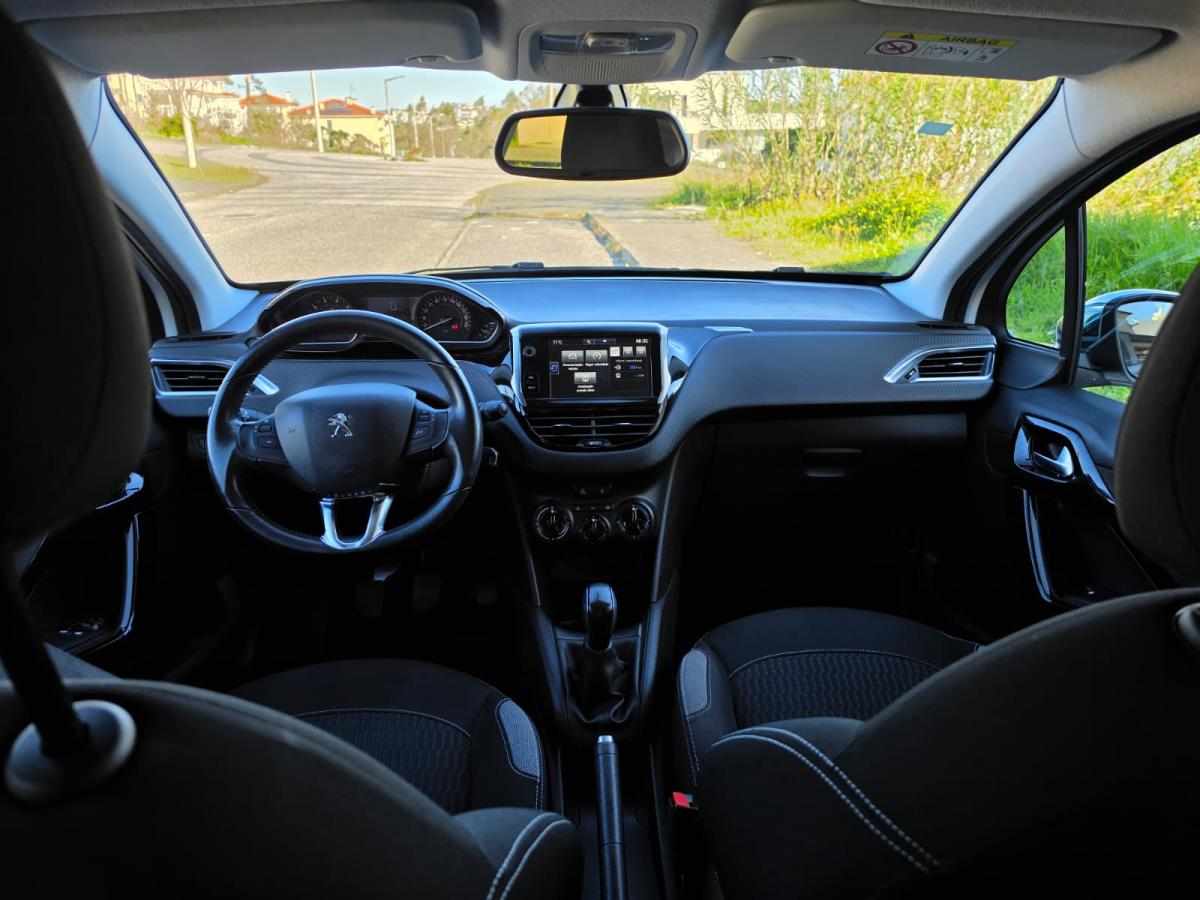 peugeot-208-1-2-vti-2016-gasolina-1199cc