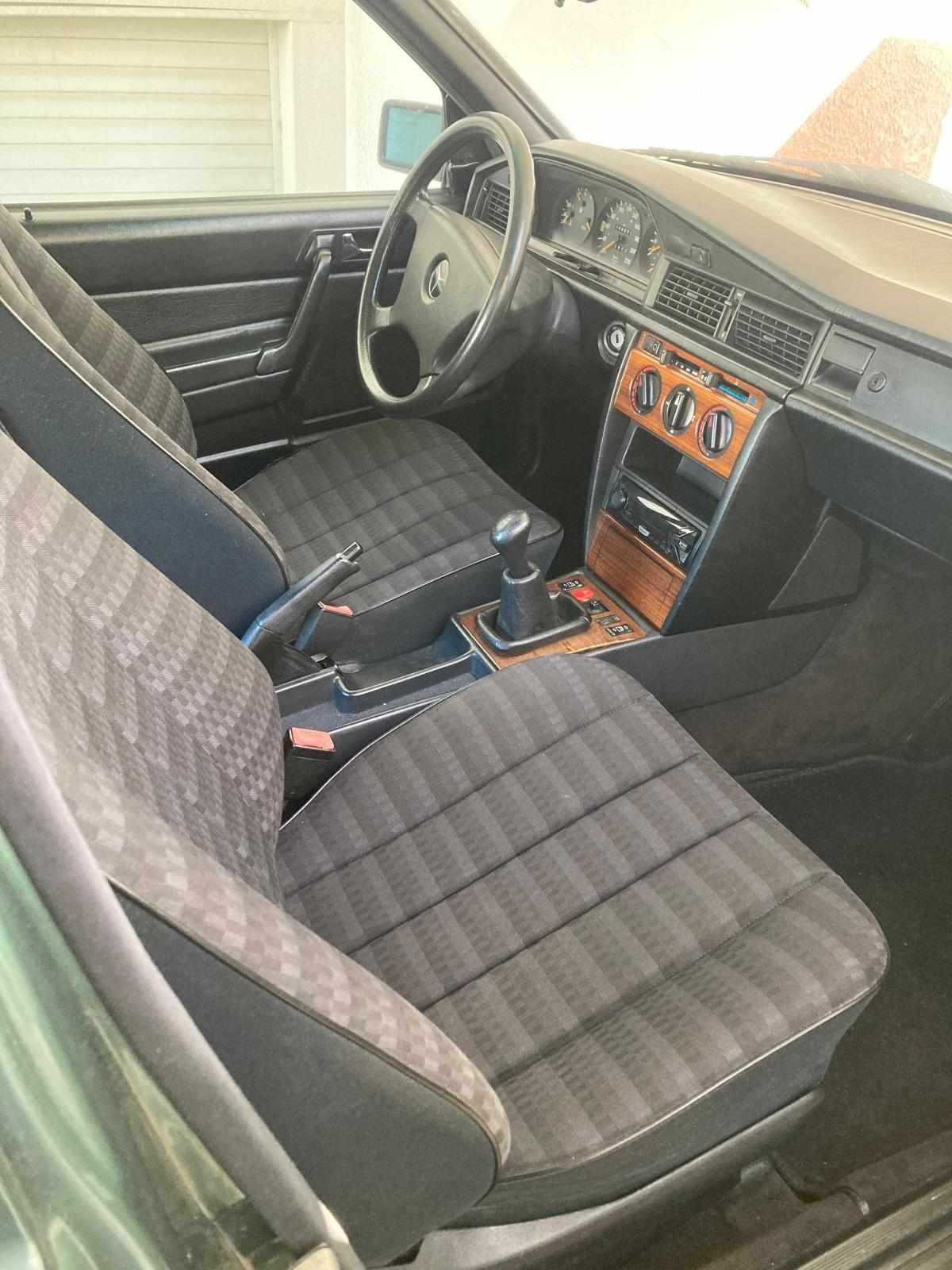 mercedes-benz-190-e-1-8-1992-gasolina-1737cc