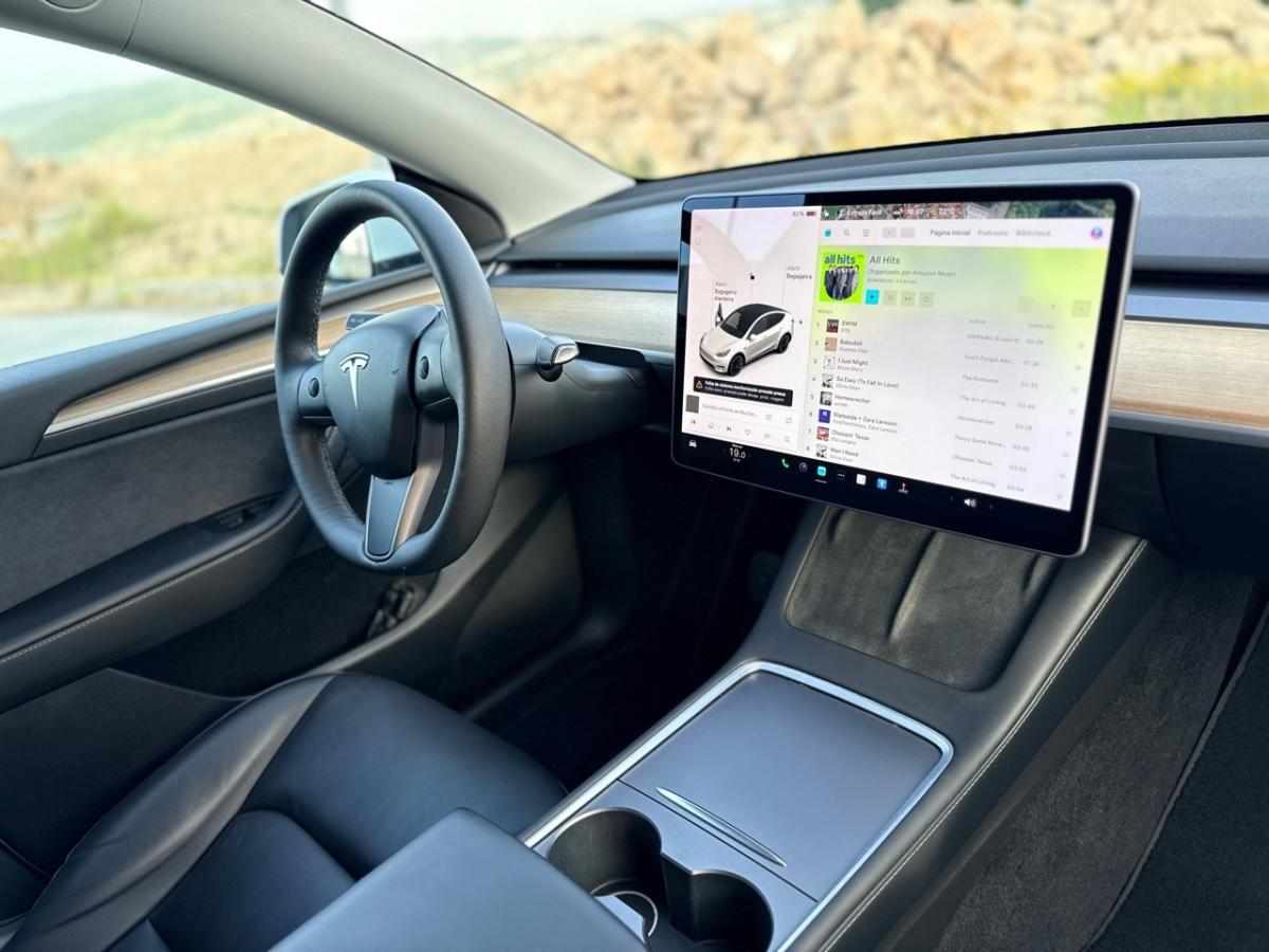 tesla-model-y-2021-eletrico