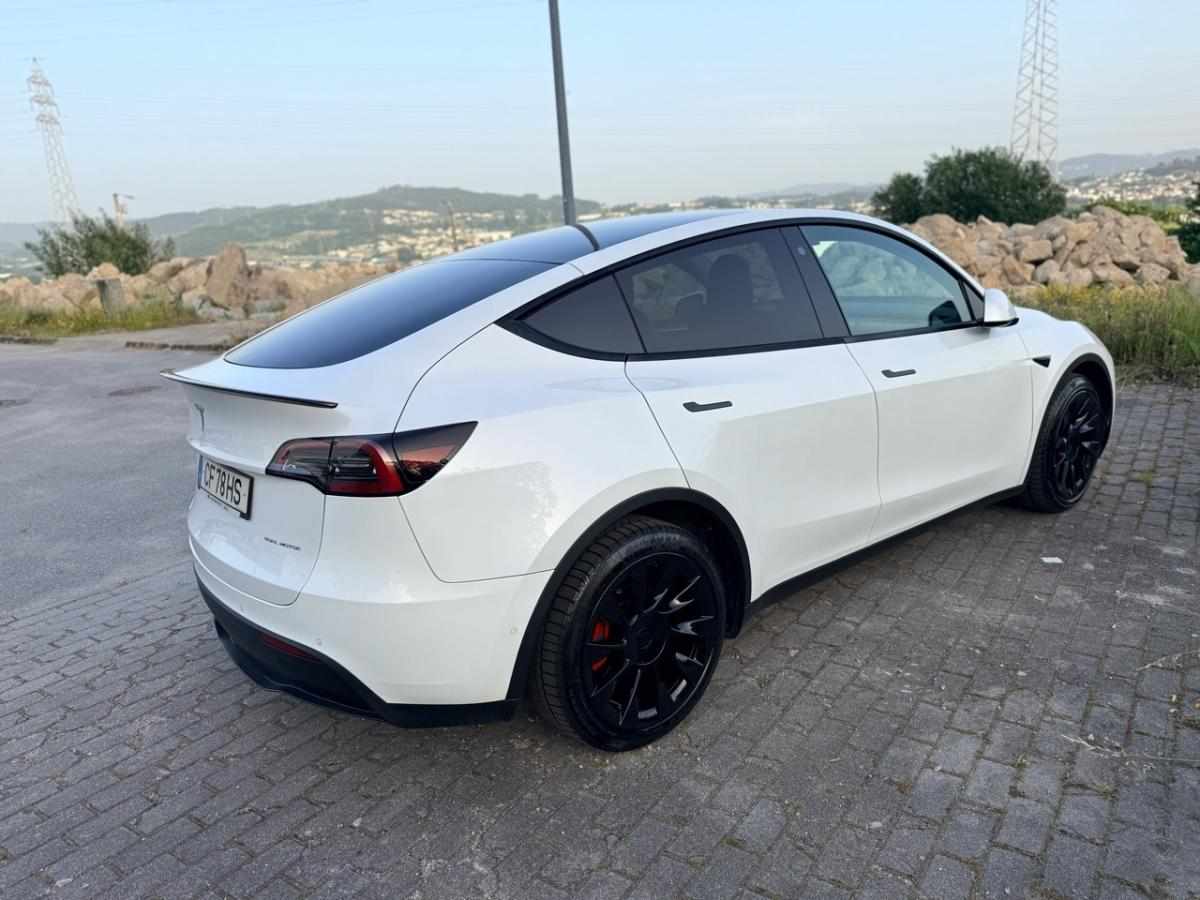 tesla-model-y-2021-eletrico