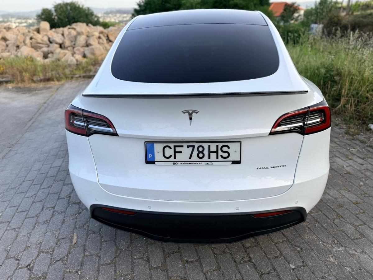 tesla-model-y-2021-eletrico