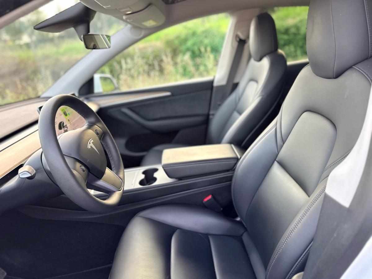 tesla-model-y-2021-eletrico