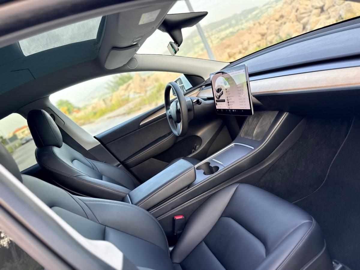 tesla-model-y-2021-eletrico
