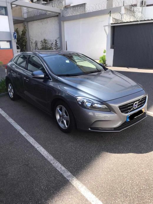 volvo-v40-d2-2015-diesel-1560cc