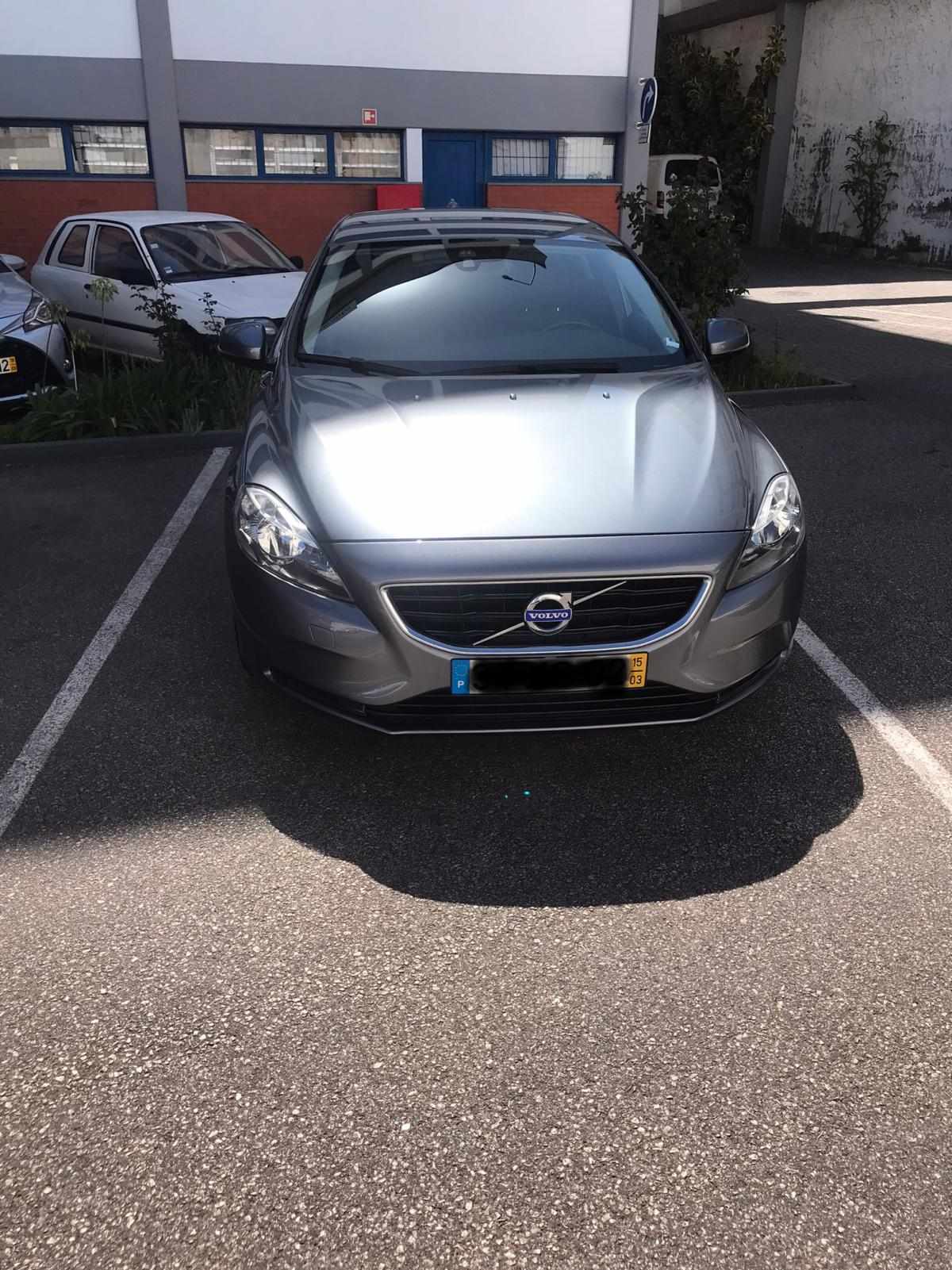volvo-v40-d2-2015-diesel-1560cc