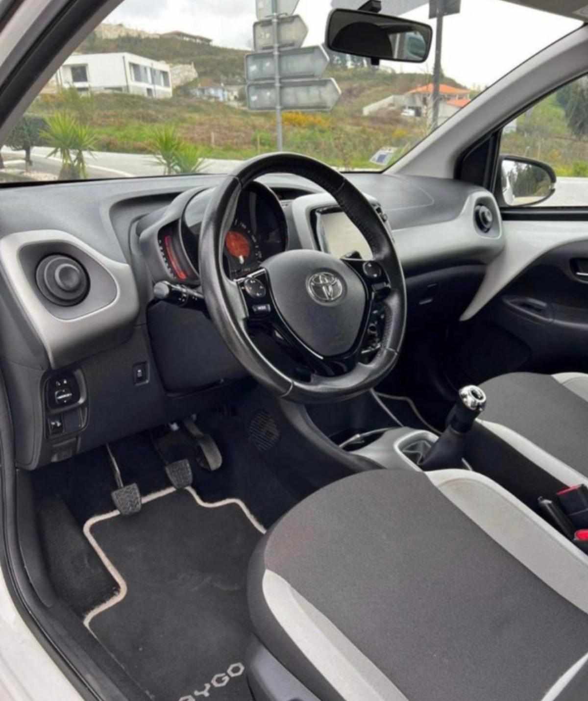 toyota-aygo-1-0-vvt-i-2017-gasolina-998cc