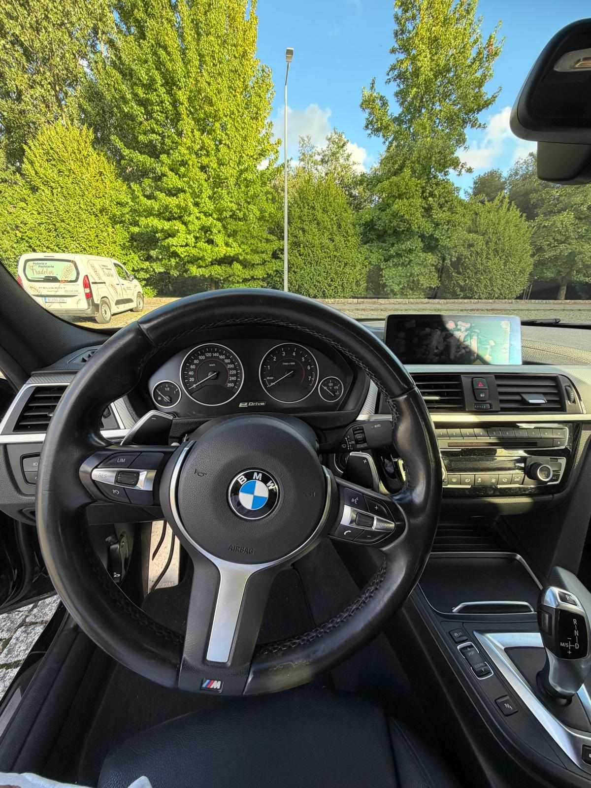 bmw-serie-3-330e-drive-2018-hibrido-1998cc