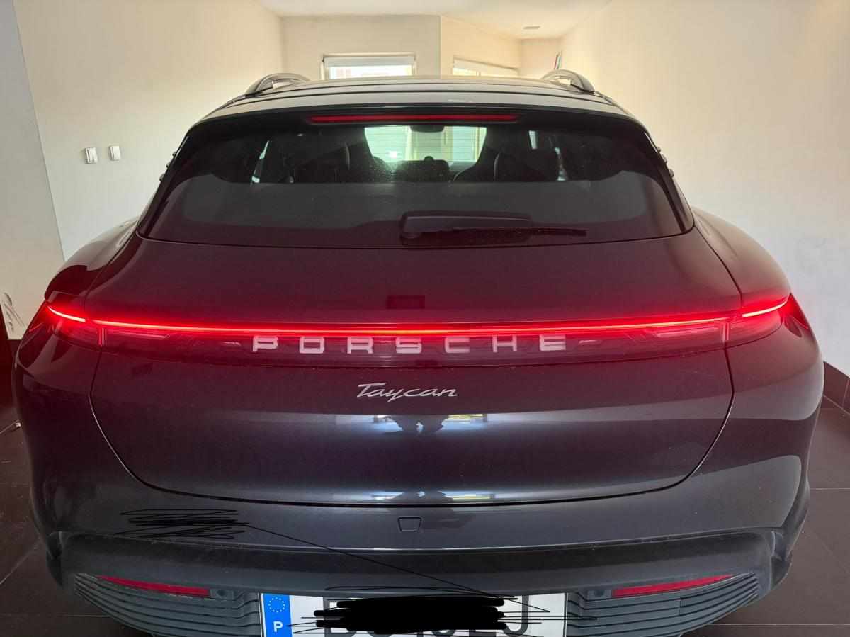 porsche-taycan-4-2022-eletrico