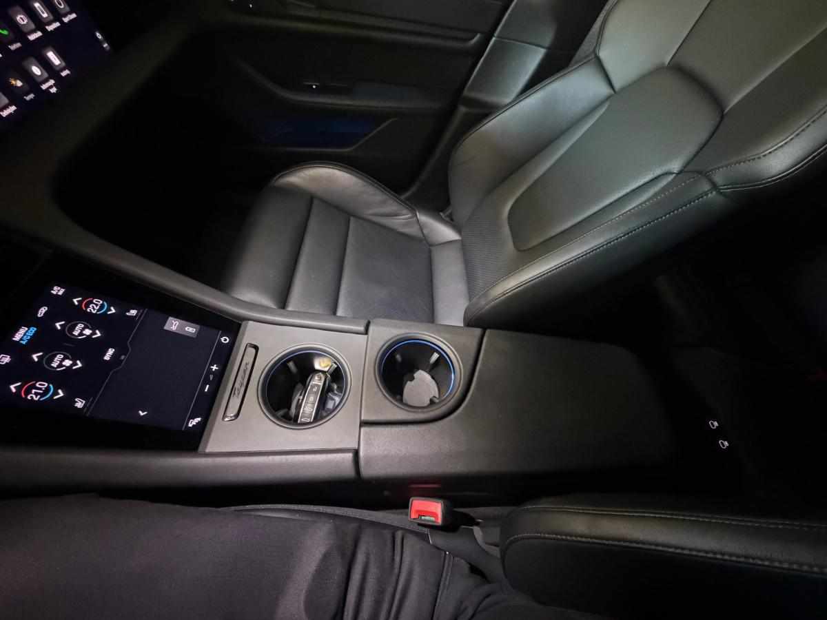 porsche-taycan-4-2022-eletrico