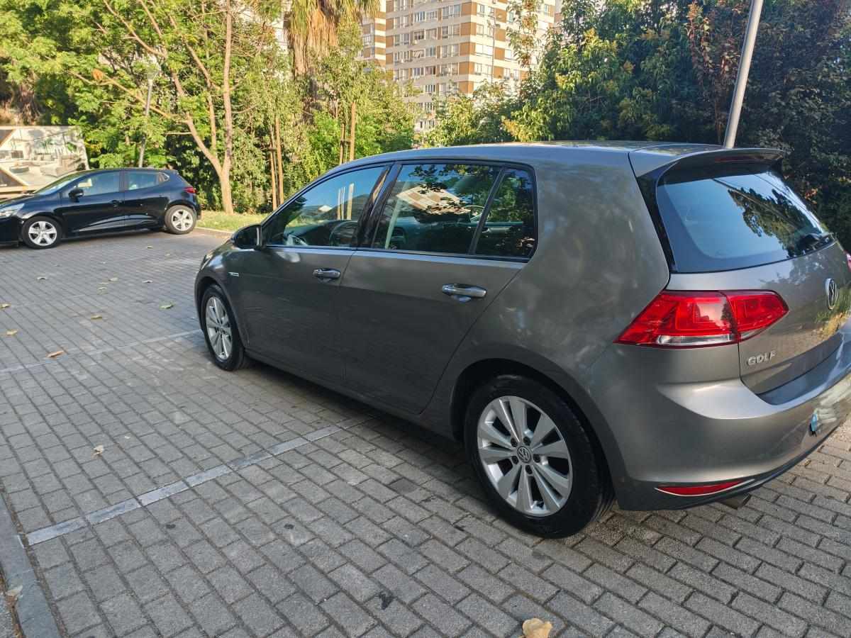 volkswagen-golf-1-6-tdi-bluemotion-2015-diesel-1598cc