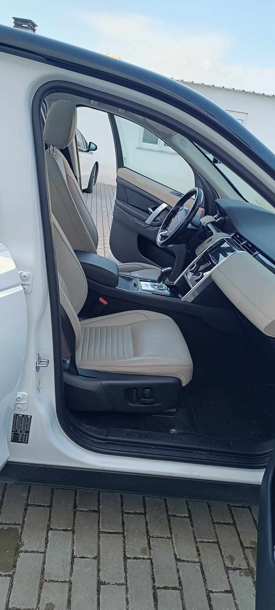 land-rover-discovery-sport-d150-2-0-awd-2020-diesel-1999cc