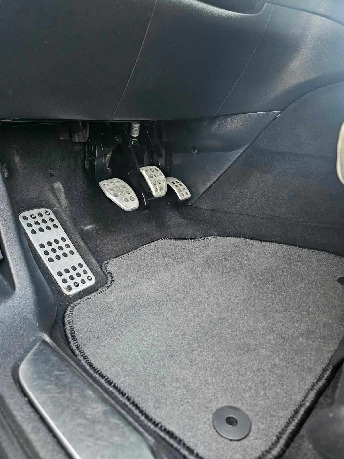 citroen-ds5-2-0-hdi-2013-diesel-1997cc