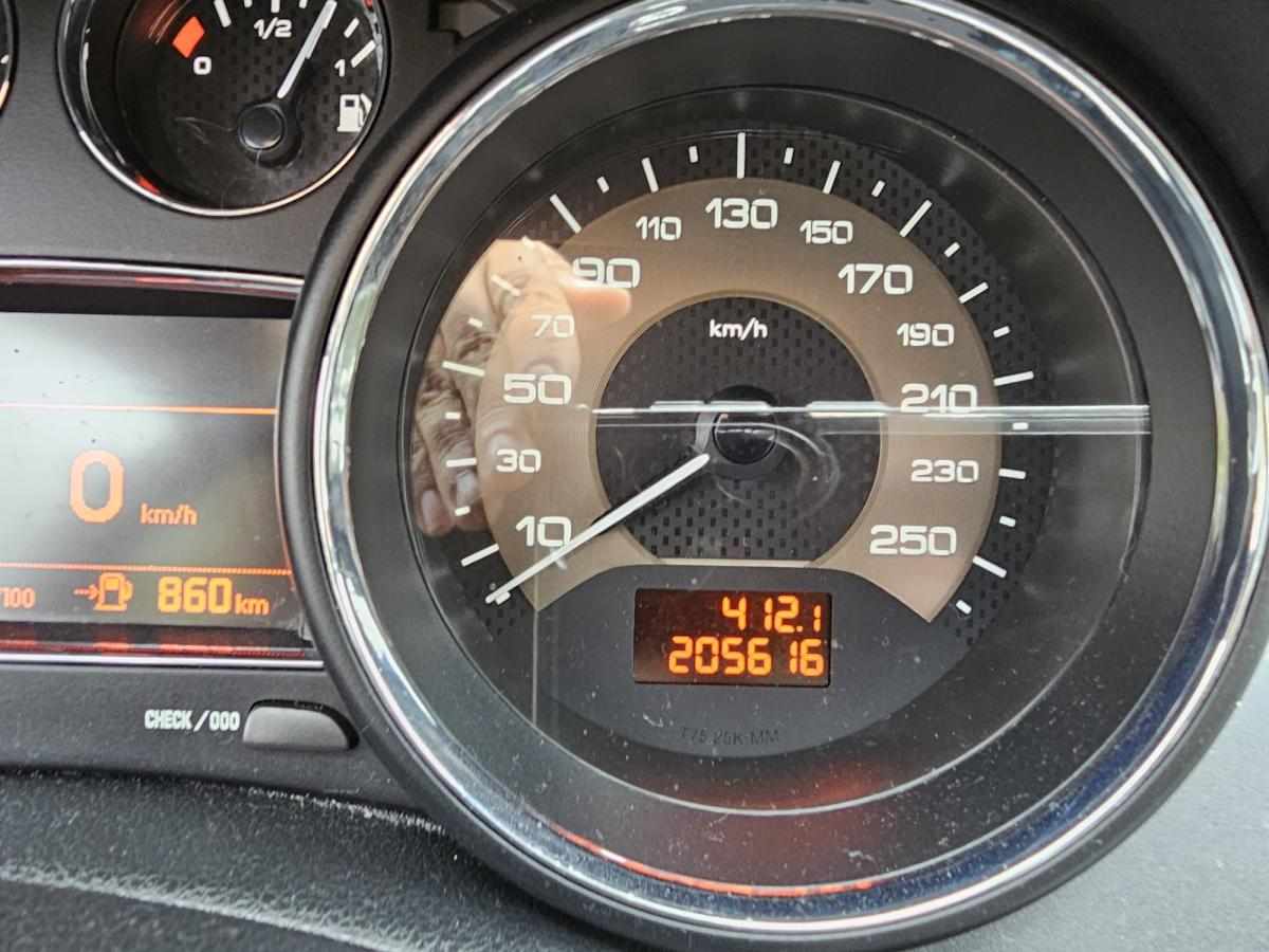 peugeot-rcz-2-0-hdi-fap-2011-diesel-1997cc