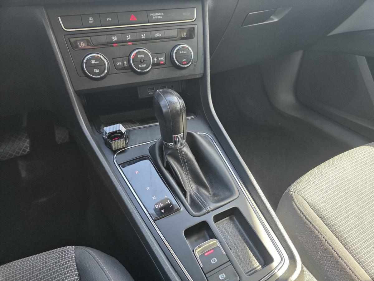 seat-leon-1-6-tdi-2019-diesel-1598cc