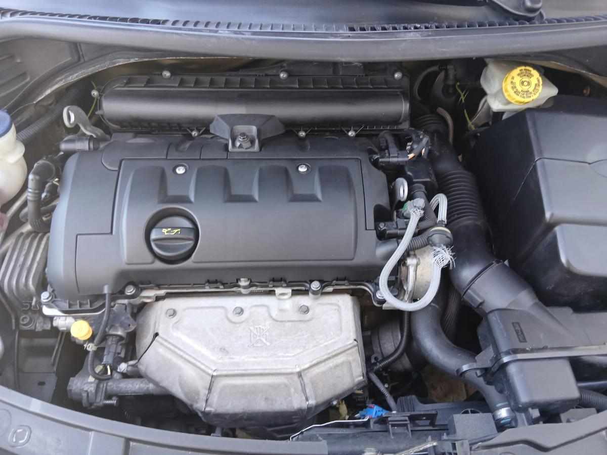peugeot-207-1-4-vti-2008-gasolina-1397cc