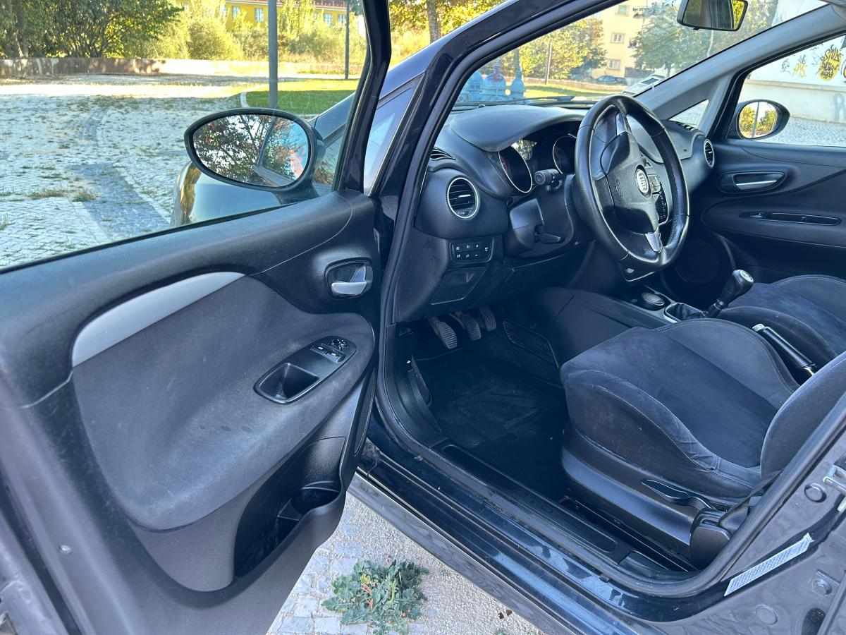 fiat-punto-1-3-multijet-2014-diesel-1248cc
