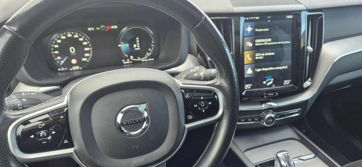 volvo-xc60-2-0-t8-twin-engine-2018-gasolina-1969cc