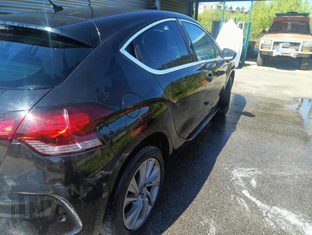 citroen-ds4-1-6-111cv-2012-diesel-1560cc