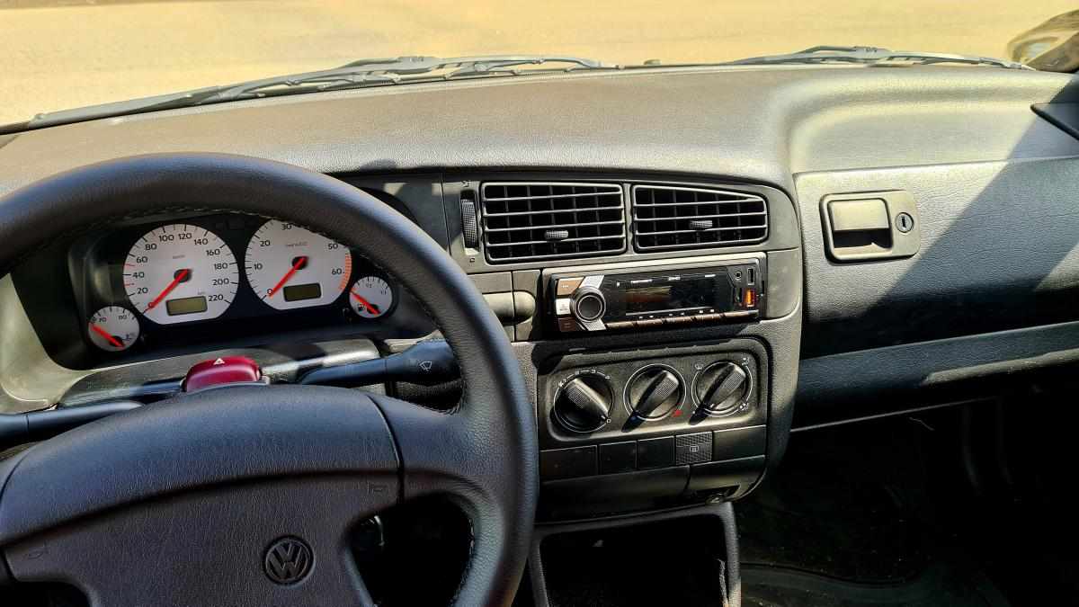 volkswagen-golf-1-4-60cv-1996-gasolina-1390cc