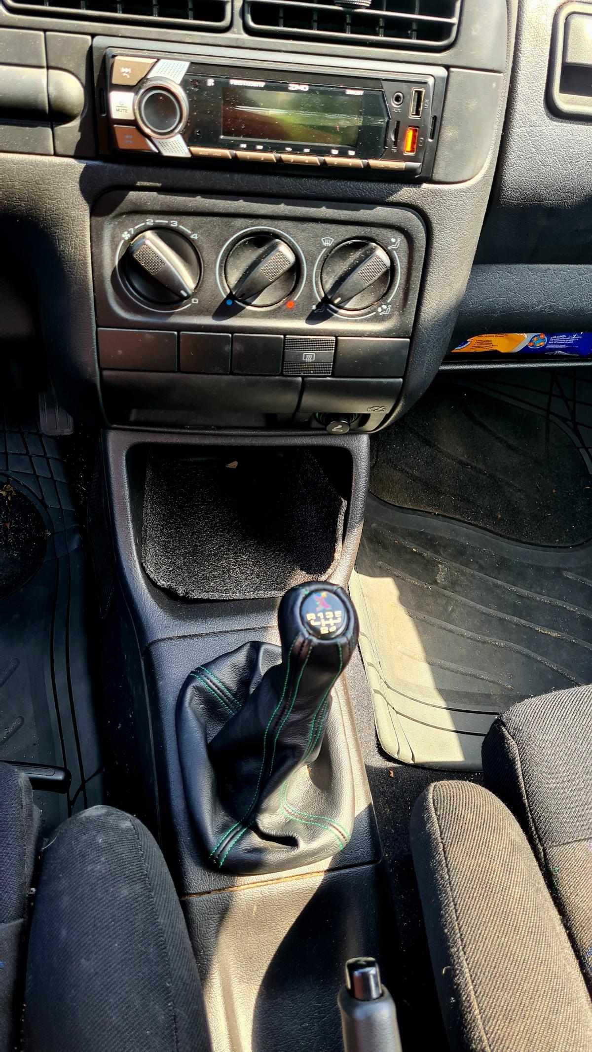 volkswagen-golf-1-4-60cv-1996-gasolina-1390cc