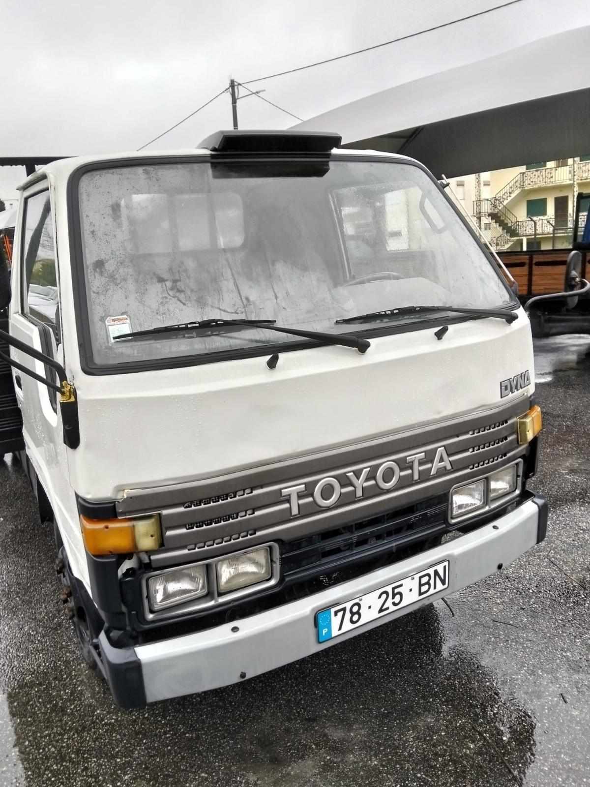 toyota-dyna-3-5-1993-diesel-2977cc