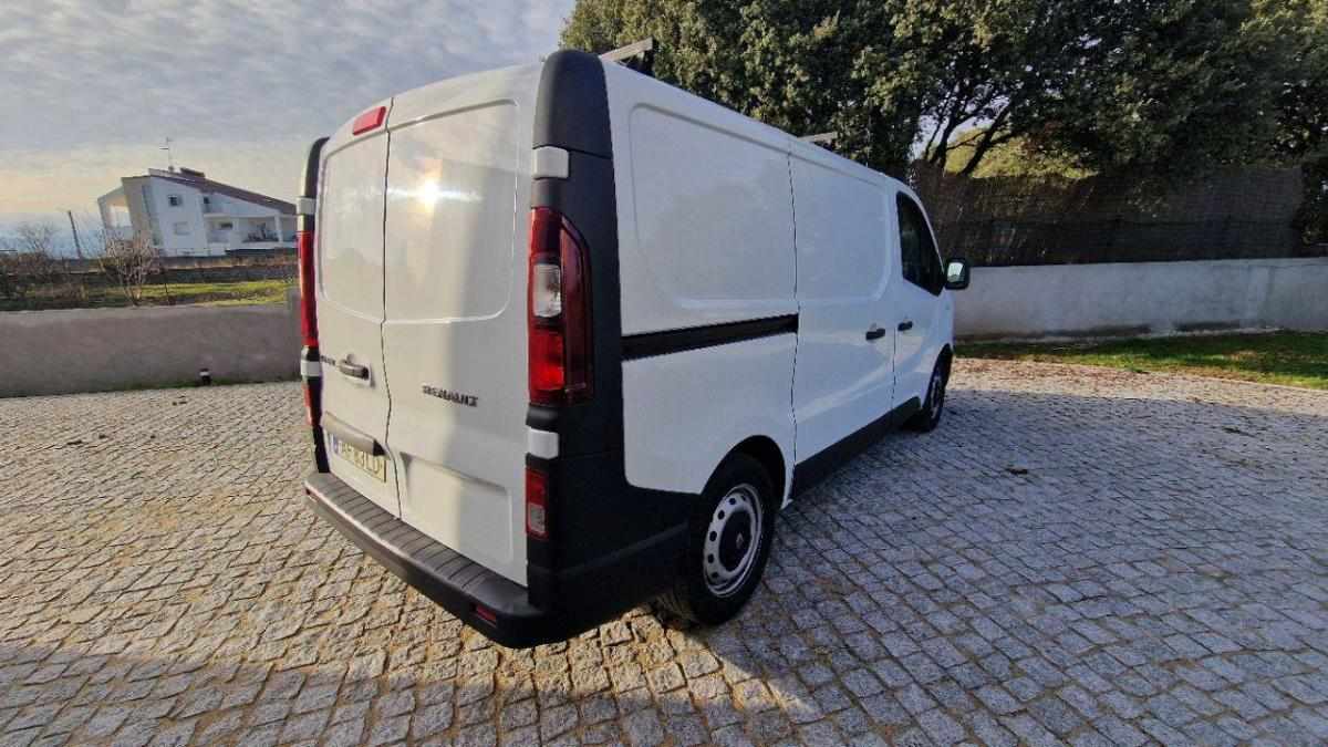 renault-trafic-2-0-120cv-2021-diesel-1997cc