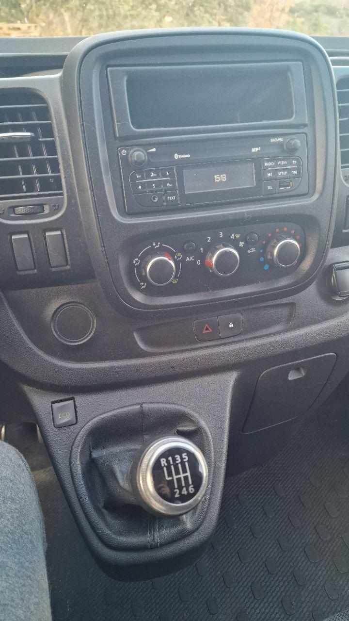 renault-trafic-2-0-120cv-2021-diesel-1997cc