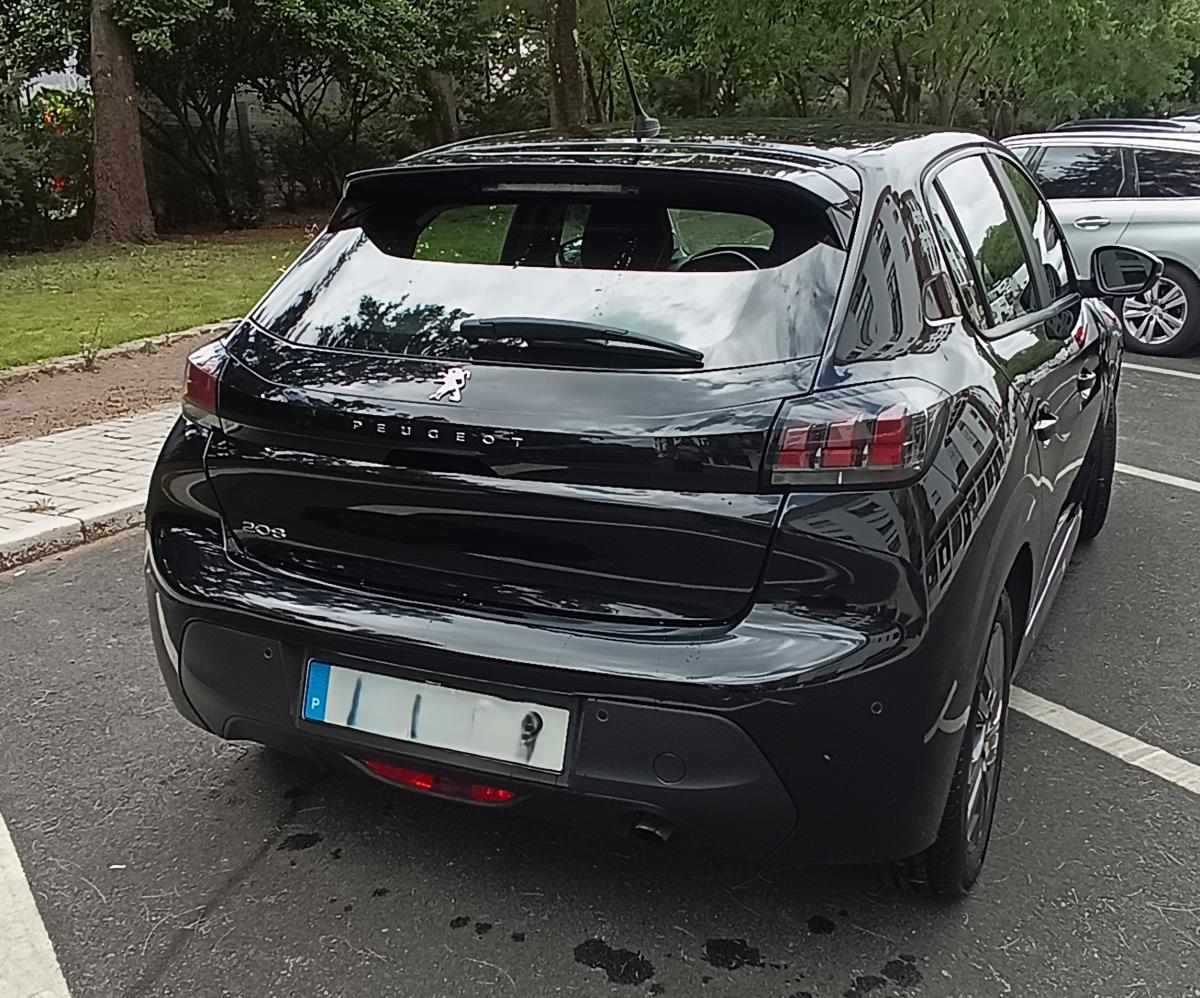 peugeot-208-1-2-puretech-2021-gasolina-1199cc