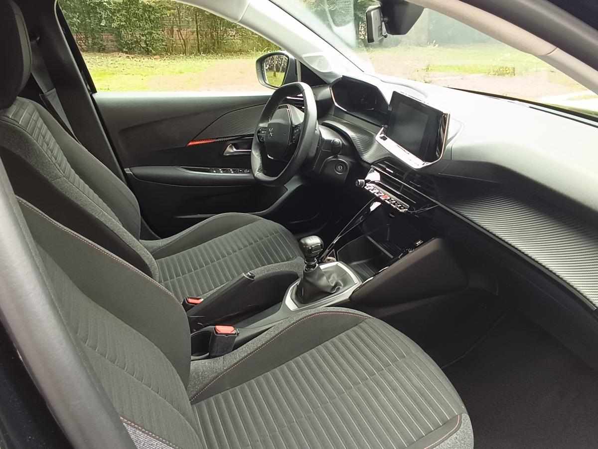 peugeot-208-1-2-puretech-2021-gasolina-1199cc