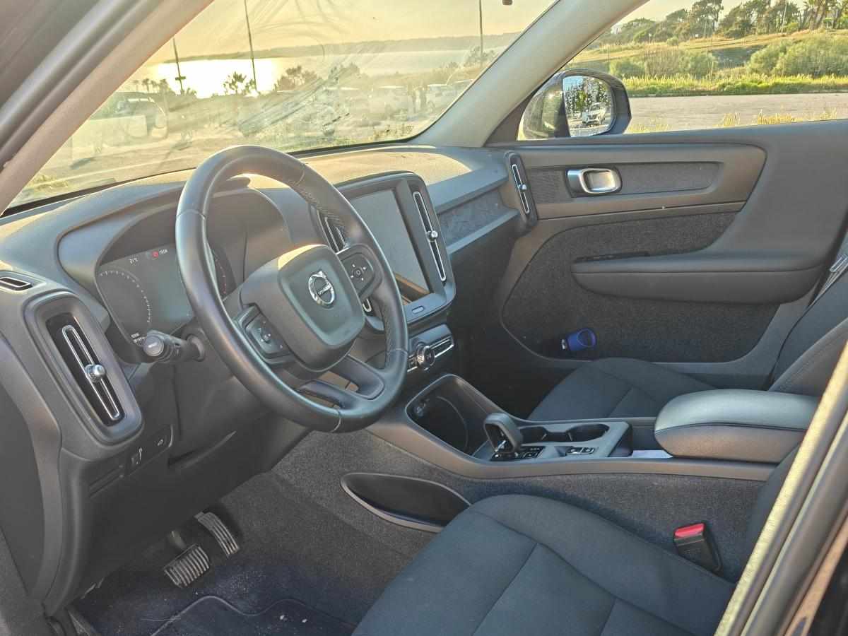 volvo-xc40-1-5-t2-2023-gasolina-1477cc