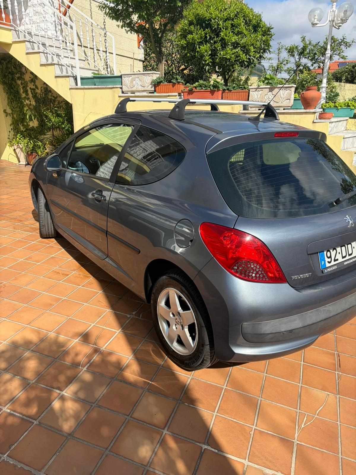peugeot-207-1-6-90cv-2007-diesel-1560cc