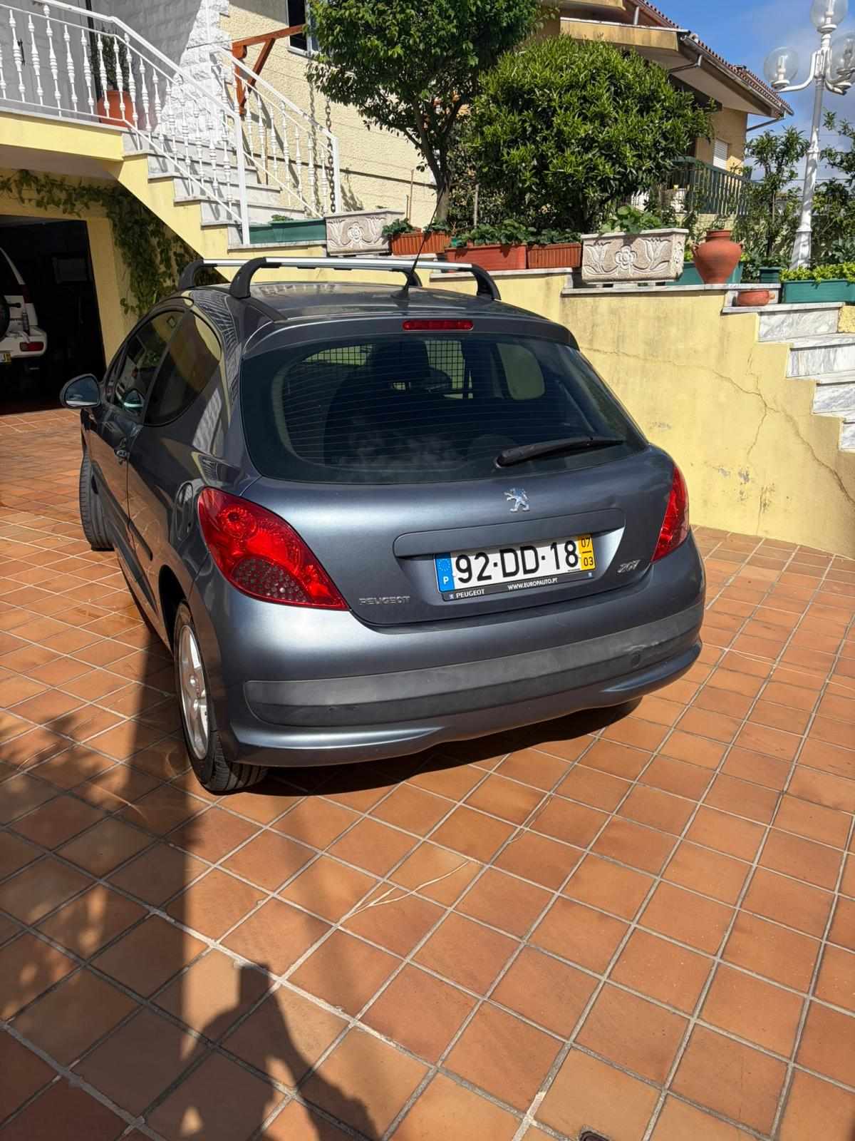 peugeot-207-1-6-90cv-2007-diesel-1560cc